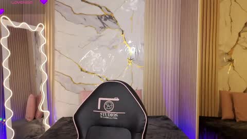 penelope online show from April 9, 3:21 am