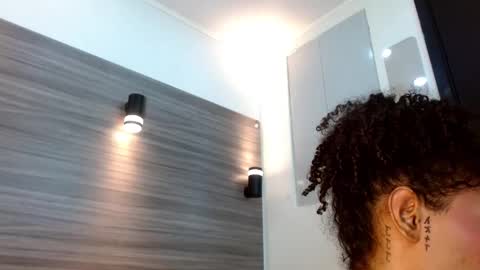 Penelopee Rouse online show from November 27, 10:17 pm