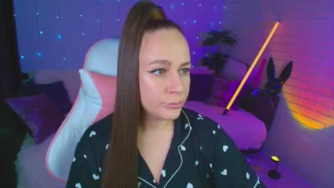 Dia  online show from October 26, 9:25 pm