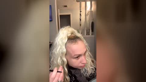 perfectly222peachy online show from January 10, 11:21 pm