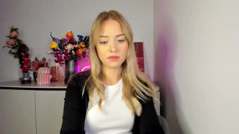 Snapshot of perfectxcindy chatting on October 23, 6:04 am Cindy online show from October 23, 6:04 am