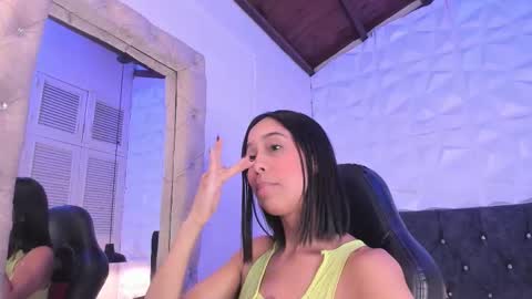 perla dl online show from February 6, 10:56 pm