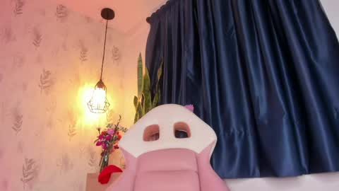 Perla online show from May 24, 2:19 am