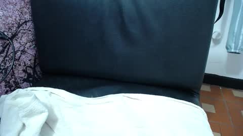  Linda  online show from January 18, 4:05 pm