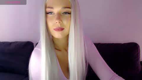 Isabella online show from December 17, 11:28 am