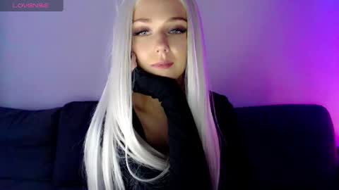 Isabella online show from February 28, 2:09 pm