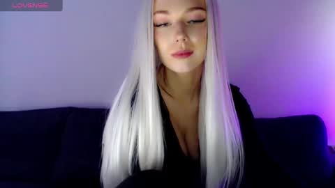 Isabella online show from January 10, 9:55 am