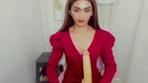 petite_barbie88 online show from July 4, 4:49 am
