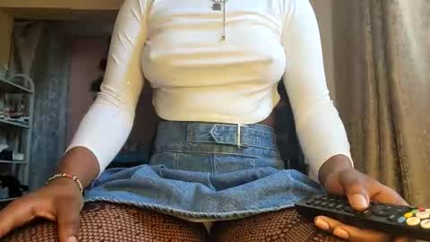 Petite loverr online show from February 12, 6:28 am