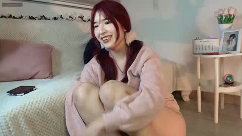 petite_marie_ online show from December 23, 5:02 am