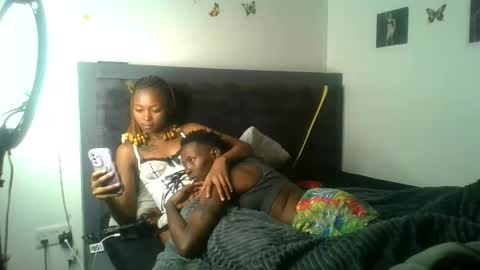 petite_queen69 online show from June 7, 7:41 pm