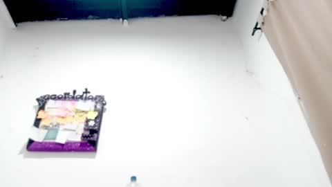 danna online show from November 6, 4:48 am