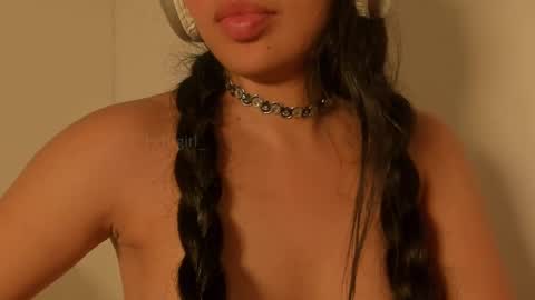 Snapshot of petitgirl_ chatting on March 8, 12:55 am  J A S S  online show from March 8, 12:55 am