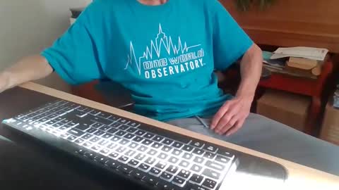 petitwilly online show from October 27, 9:31 am