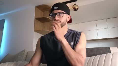 phantom_bigger1 online show from January 10, 5:51 pm