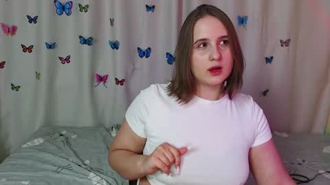 Snapshot of phantommira chatting on January 10, 2:04 am phantommira online show from January 10, 2:04 am