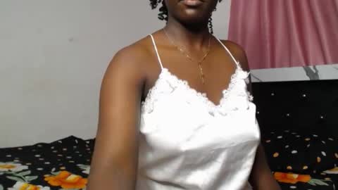 Snapshot of phat_pussylips chatting on October 7, 2:07 am tatiana online show from October 7, 2:07 am