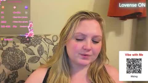 PhatAssBlond online show from April 3, 12:06 am
