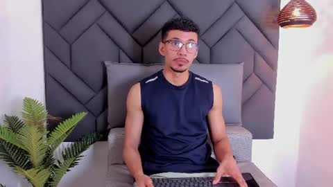 Milo online show from June 10, 3:06 am