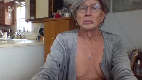 phillipa online show from January 25, 7:28 pm