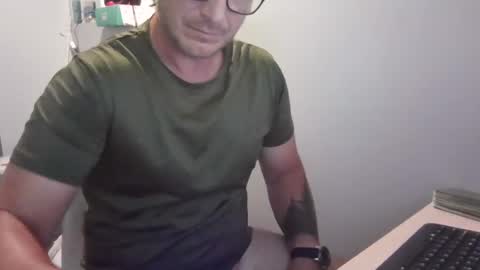 phnxrisen7811 online show from July 22, 7:49 pm