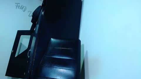 Snapshot of phoenixgnz08 chatting on March 5, 12:11 pm AdnierGnz online show from March 5, 12:11 pm