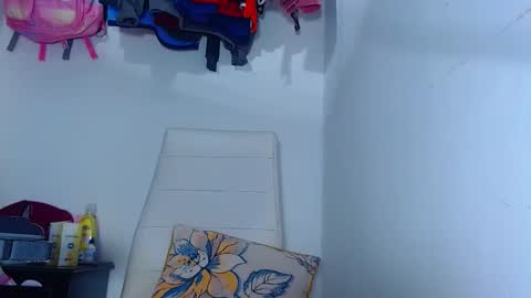 Snapshot of phoenixgnz08 chatting on September 27, 1:31 pm AdnierGnz online show from September 27, 1:31 pm