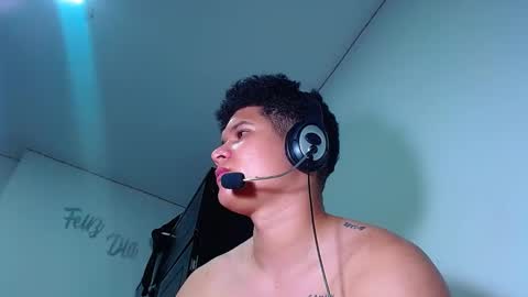 Snapshot of phoenixgnz08 chatting on March 11, 1:23 pm AdnierGnz online show from March 11, 1:23 pm