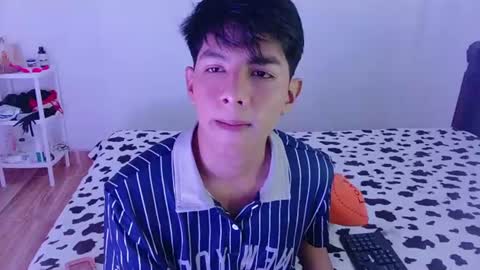 phuwin online show from July 7, 8:29 am