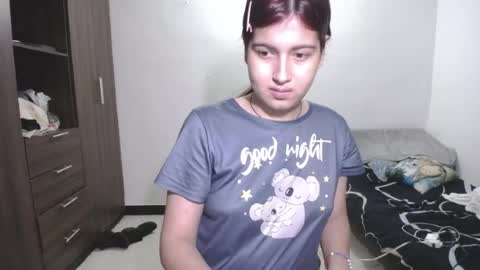 izzy online show from May 2, 11:54 pm