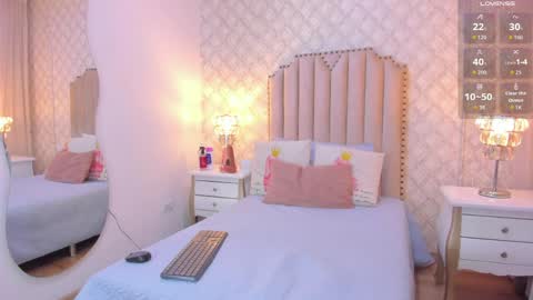    online show from March 31, 11:43 am