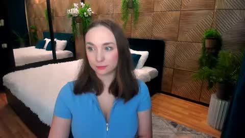 Emelie online show from November 27, 10:12 am