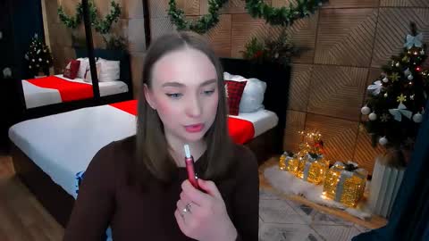 Emelie online show from December 16, 8:26 pm