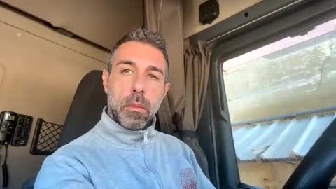 pierotu online show from February 2, 9:16 am