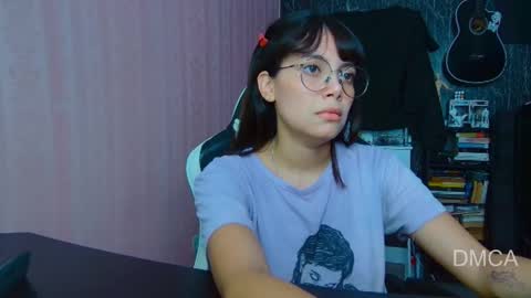 Snapshot of piixiie_d_oll chatting on September 29, 2:21 am Andrea G online show from September 29, 2:21 am