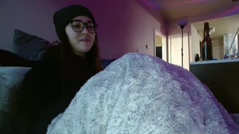 PilloGoddess online show from February 10, 3:21 pm