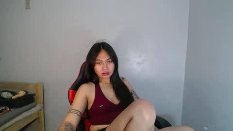 Jen online show from November 8, 8:23 pm