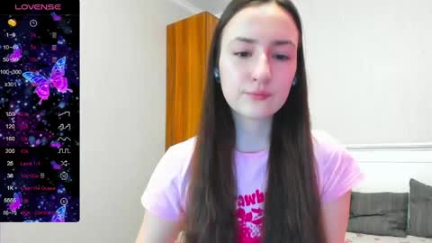 pink_soda33 online show from June 6, 1:44 am