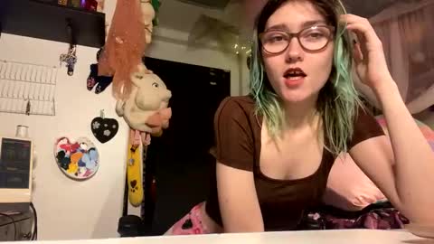 Pinkie online show from January 8, 6:19 am