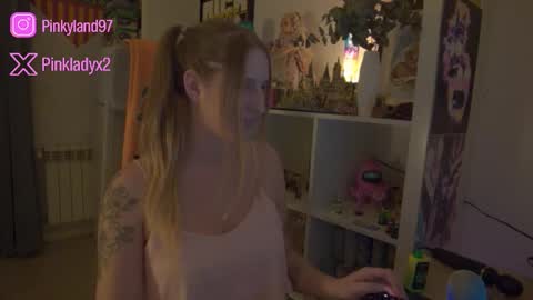pinkladyx2 online show from February 22, 8:22 pm