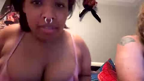 Snapshot of pinkpuppypaws chatting on October 31, 6:25 am pinkpuppypaws online show from October 31, 6:25 am