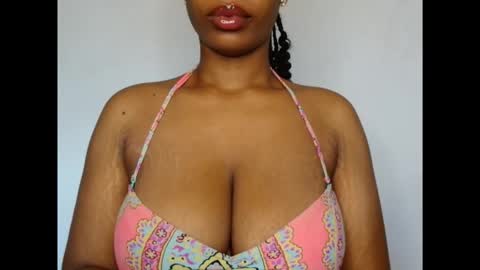 pinkxsugar online show from March 25, 8:10 am