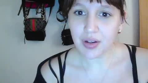 Nicky online show from April 17, 7:44 am