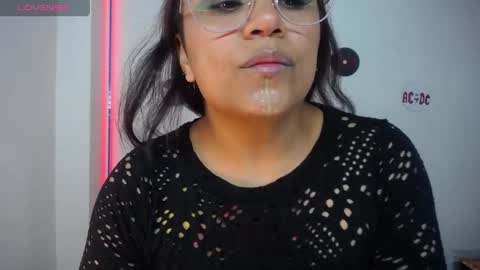 VIOLETA LOPEZ online show from May 10, 6:14 pm