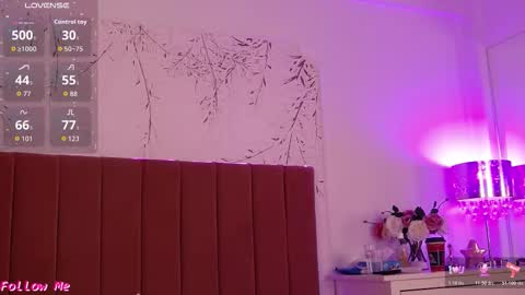 Pinky online show from February 15, 7:12 pm