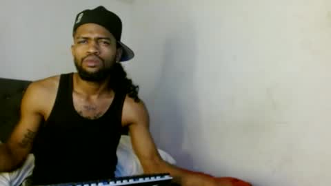 pinocho__ online show from May 8, 10:15 pm