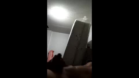 pirahna1012 online show from March 18, 6:08 am