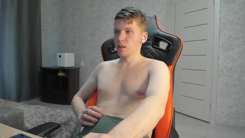 Pierre online show from February 25, 1:32 pm