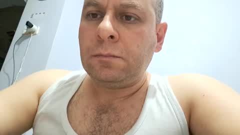Snapshot of pixel53 chatting on December 29, 9:20 pm Gkay53 online show from December 29, 9:20 pm