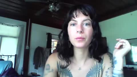 pixiecatfairy online show from November 18, 2:58 am